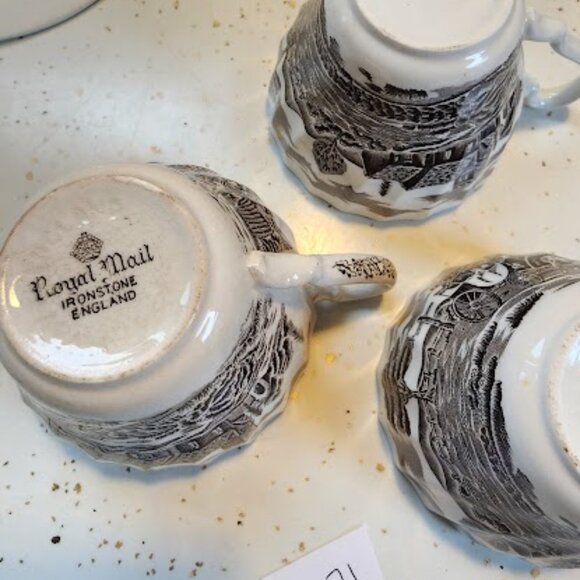 Royal Mail Fine Staffordshire Ironstone 3 Cups England - Picture 3 of 3